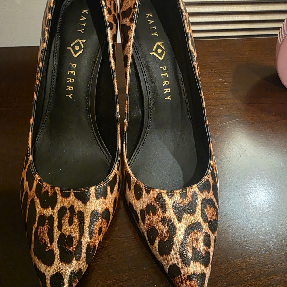 Leopard Print Women's Heels - Picture 2 of 3